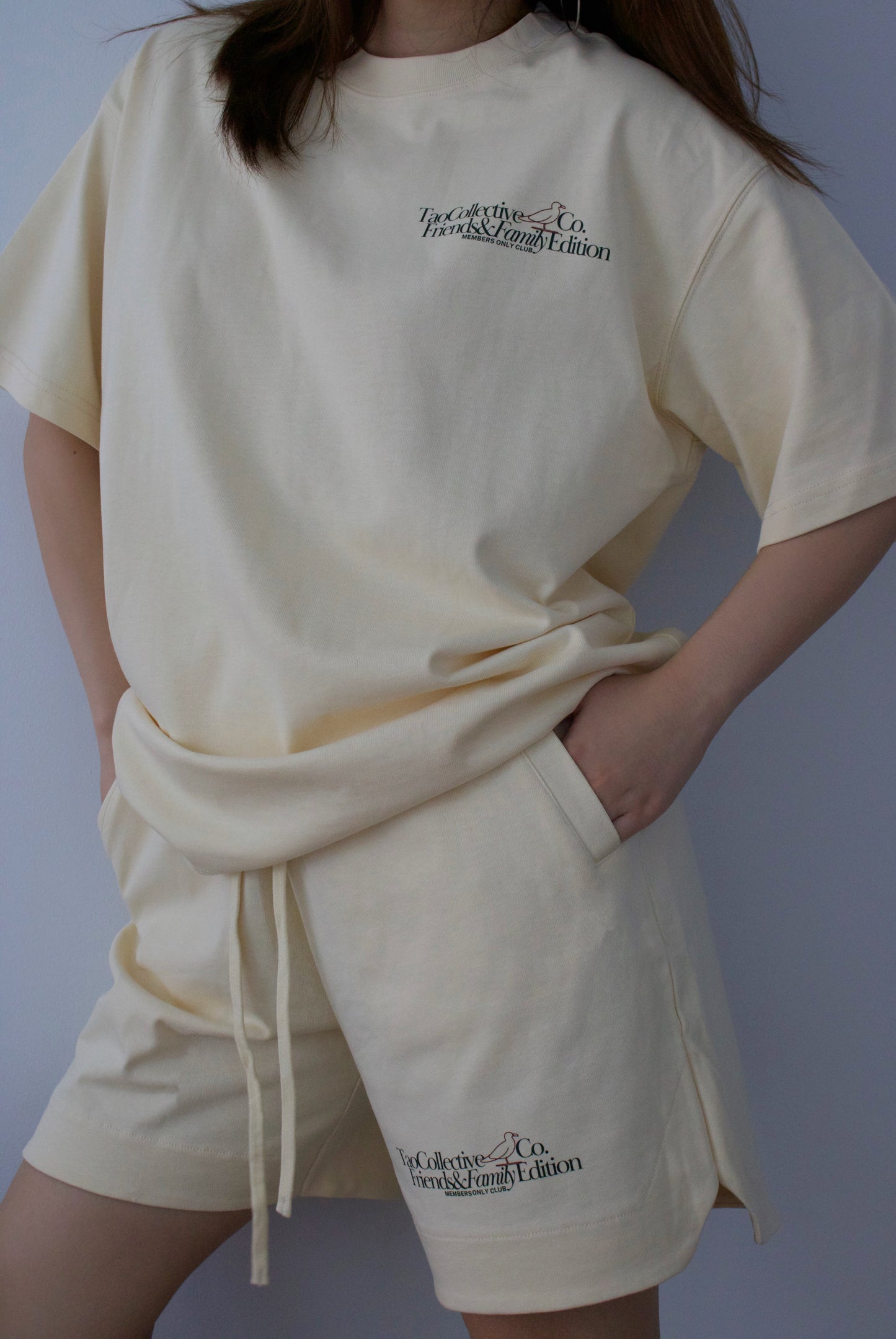 Friends&Family Tee- Cream